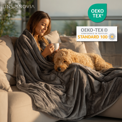 Kuscheldecke 150 x 200 cm mit Fleece-Beutel - Grau